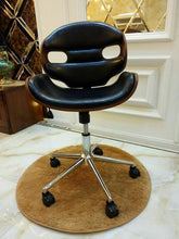 Load image into Gallery viewer, Leather Gas Lift Height Adjusted Swivel Leisure Office Chair